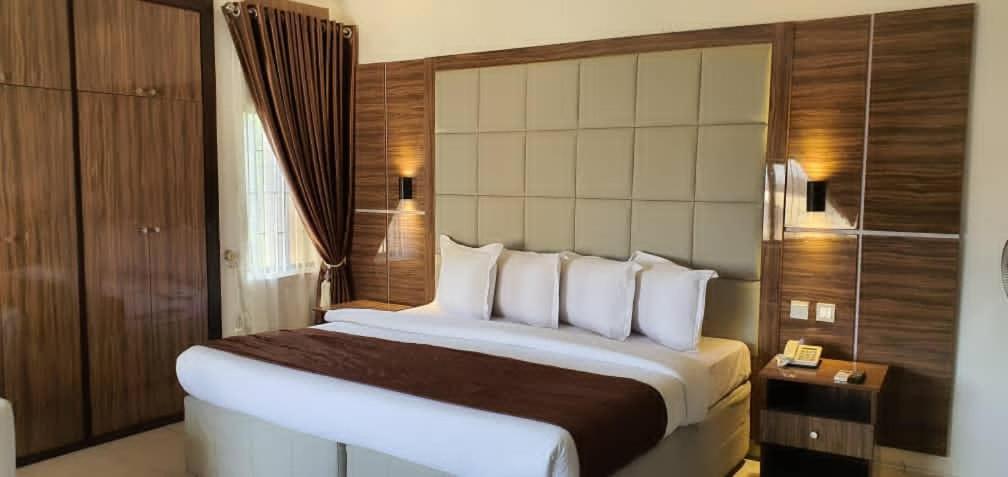 Presken Hotel At International Airport Road 이케야 외부 사진