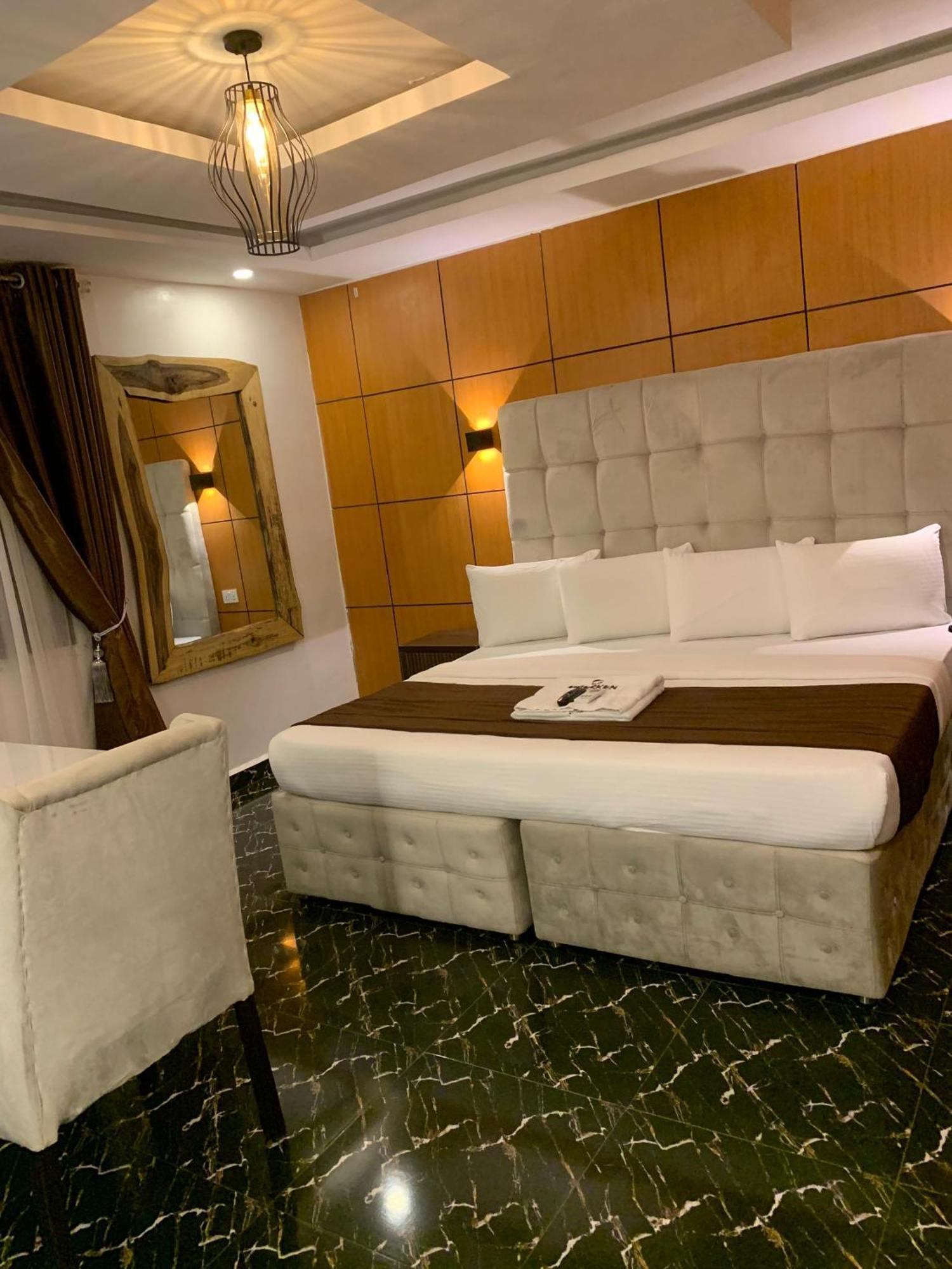 Presken Hotel At International Airport Road 이케야 외부 사진