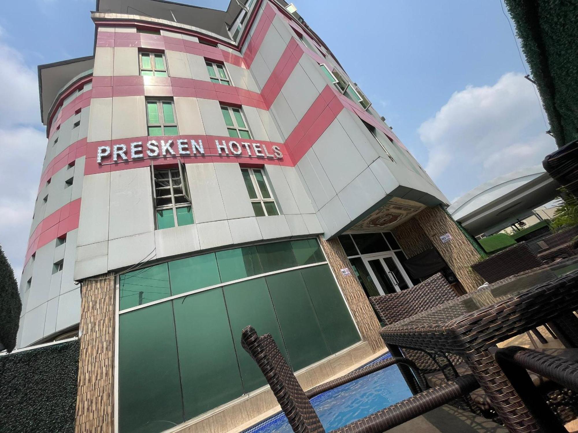 Presken Hotel At International Airport Road 이케야 외부 사진