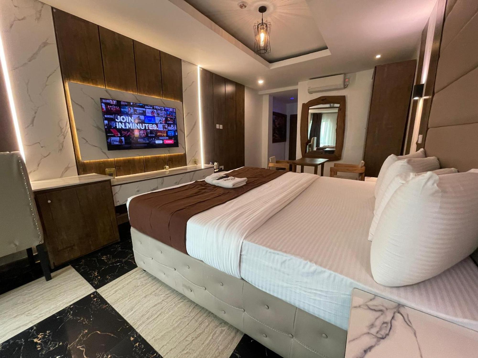 Presken Hotel At International Airport Road 이케야 외부 사진