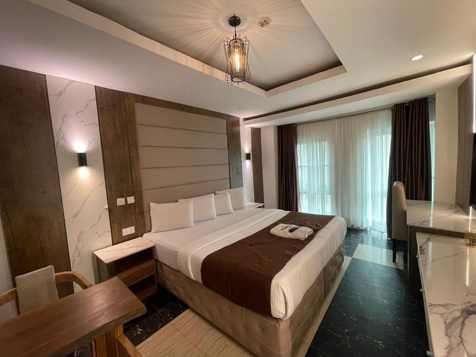 Presken Hotel At International Airport Road 이케야 외부 사진