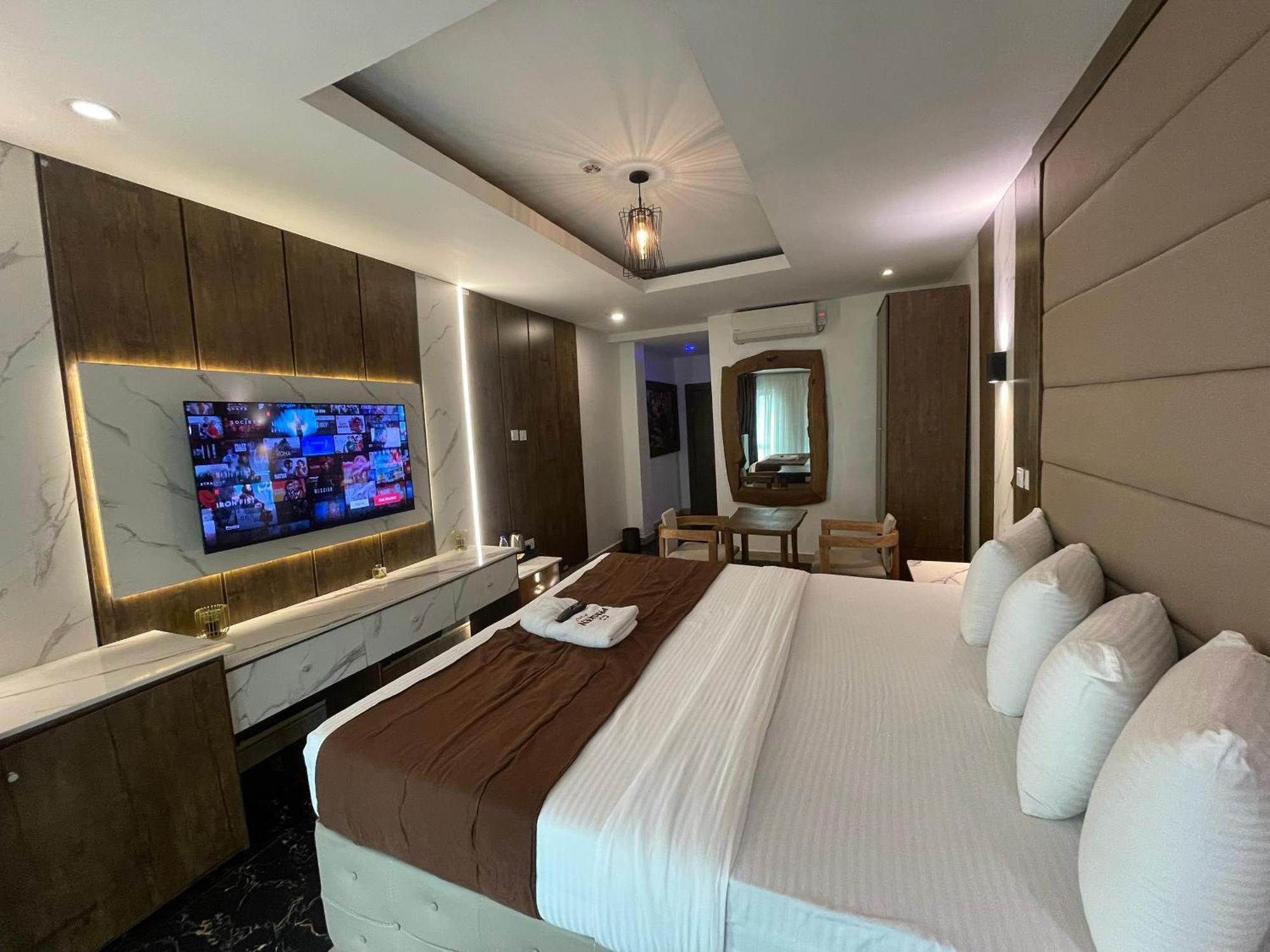 Presken Hotel At International Airport Road 이케야 외부 사진