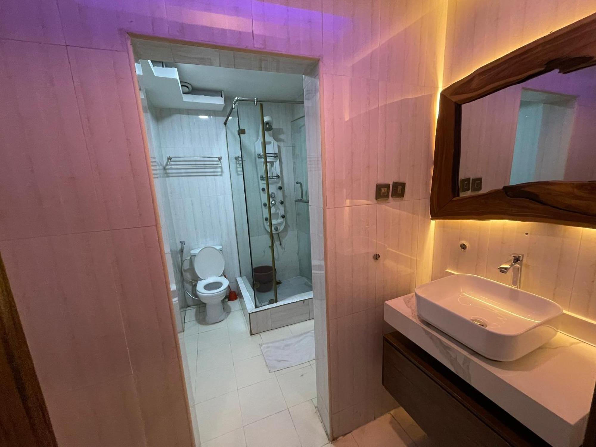 Presken Hotel At International Airport Road 이케야 외부 사진